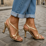 Noemi | Goldene Sandaletten mit Kreuzriemen